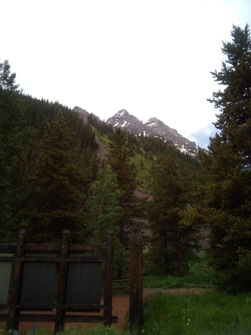 NaBloPoMo – Day 10 – The Maroon Bells Don’t Tintinnabulate But They Are Beautiful
